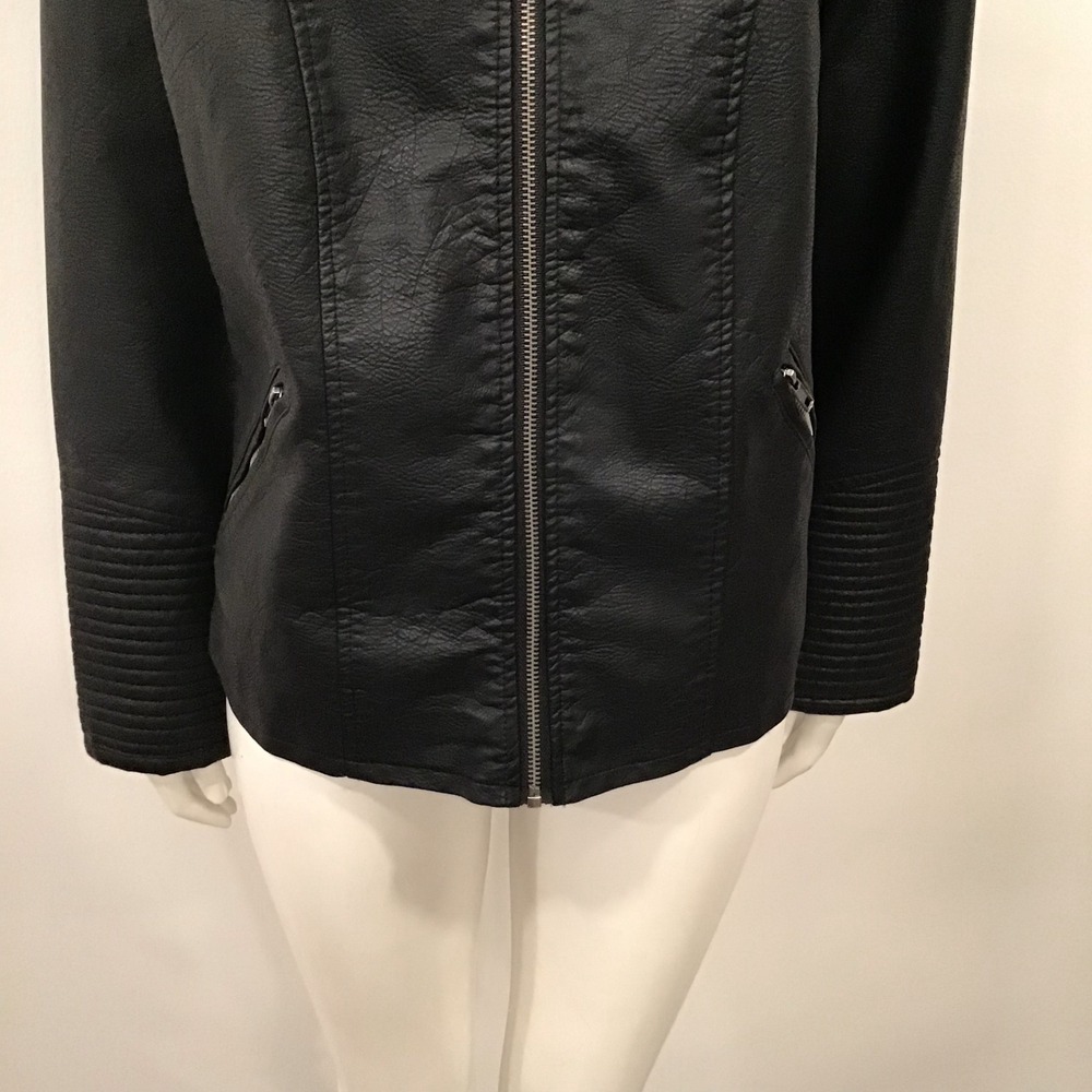 Torrid Faux Leather Moto Jacket Women Plus Size 2X Black Good Quilted Biker - Picture 12 of 16
